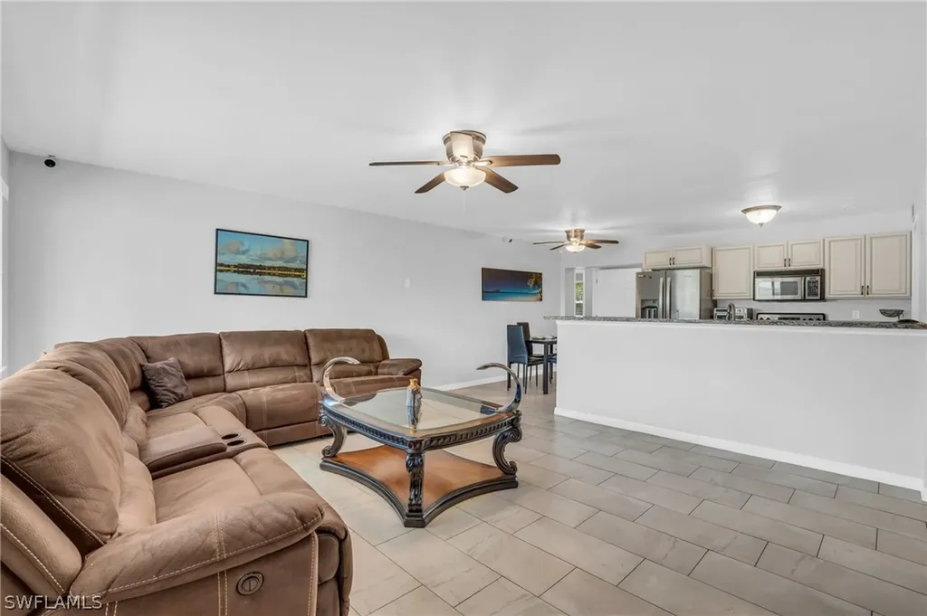 883 Coconut Circle E Naples FL 34104