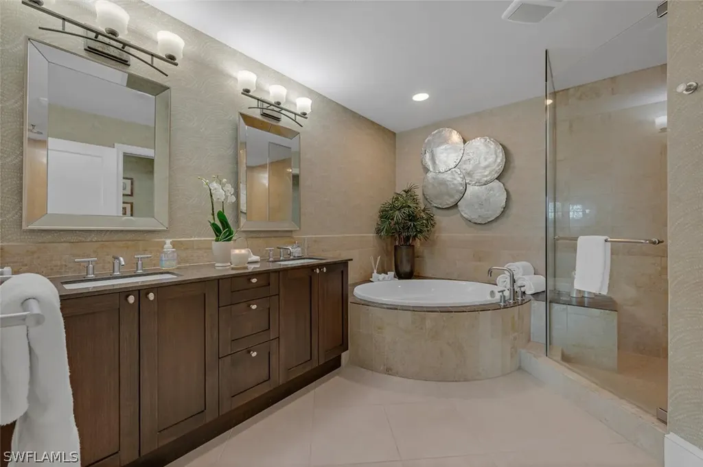 9115 Strada Place Naples FL 34108