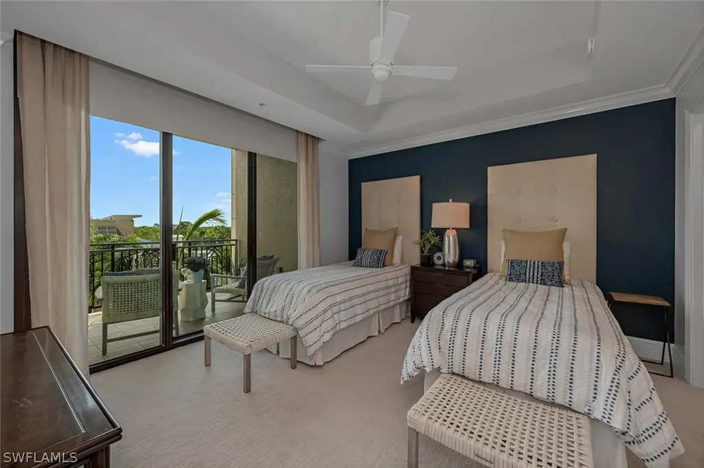 9115 Strada Place Naples FL 34108