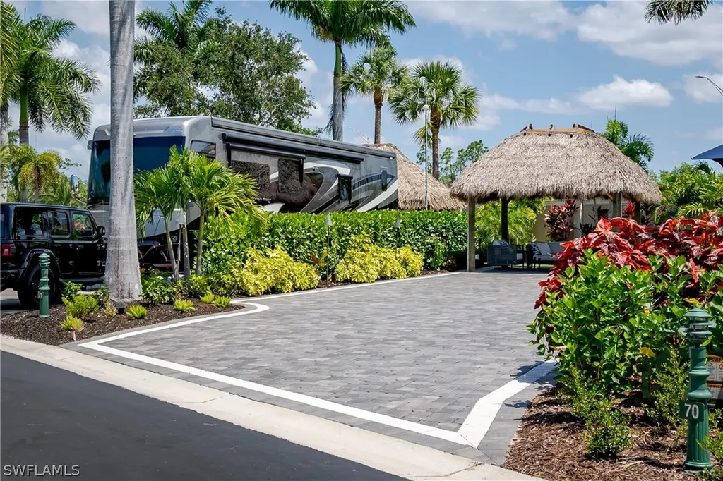 13619 Snook Circle Naples FL 34114