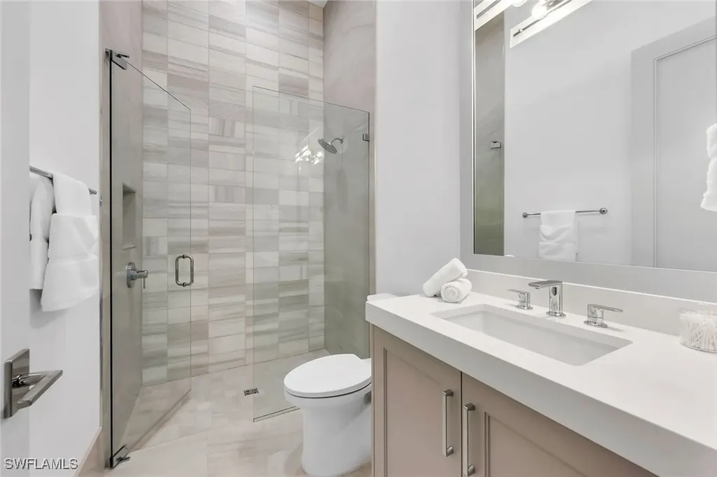 635 Parkview Lane Naples FL 34103