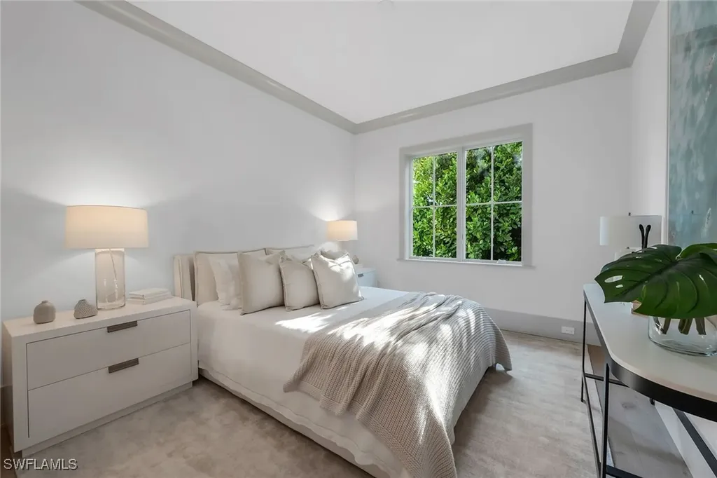 635 Parkview Lane Naples FL 34103