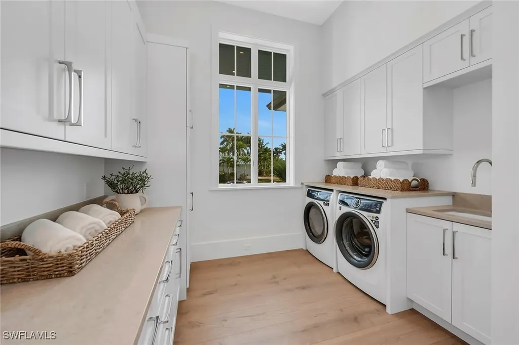 635 Parkview Lane Naples FL 34103