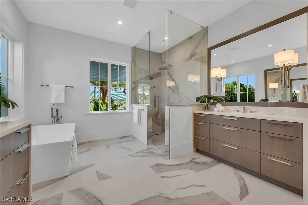 635 Parkview Lane Naples FL 34103
