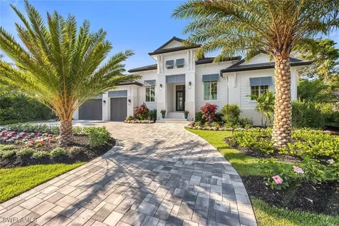 635 Parkview Lane Naples FL 34103