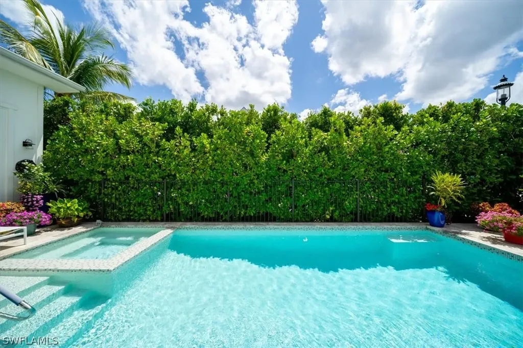 1394 1st Avenue S Naples FL 34102