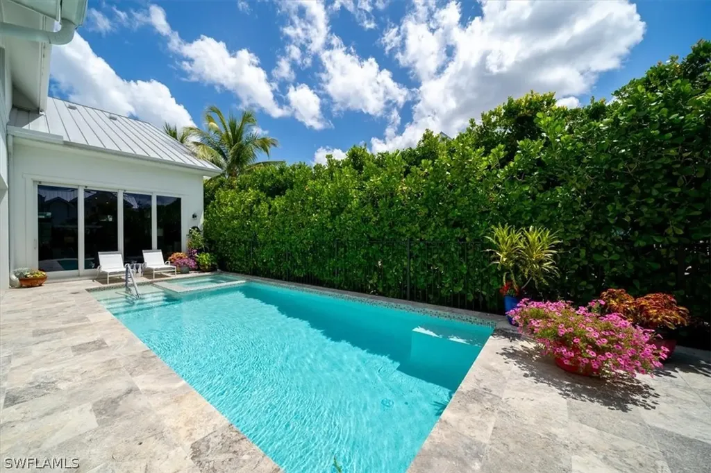 1394 1st Avenue S Naples FL 34102