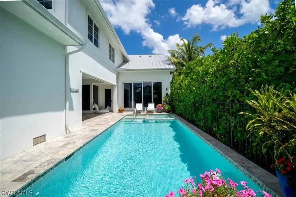 1394 1st Avenue S Naples FL 34102