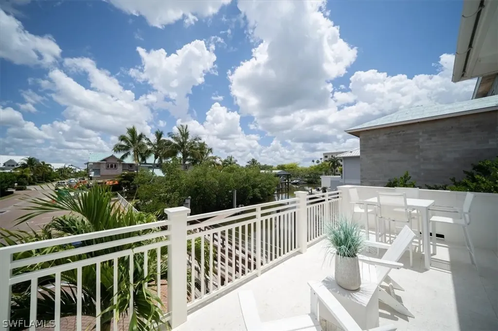 1394 1st Avenue S Naples FL 34102