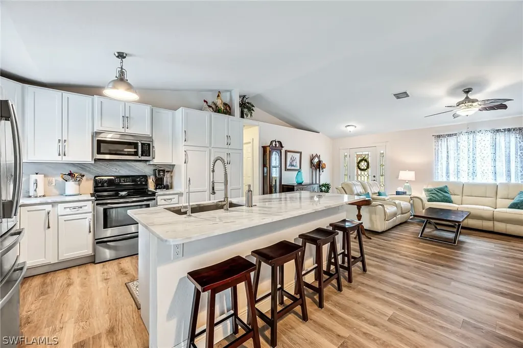385 35th Avenue NW Naples FL 34120
