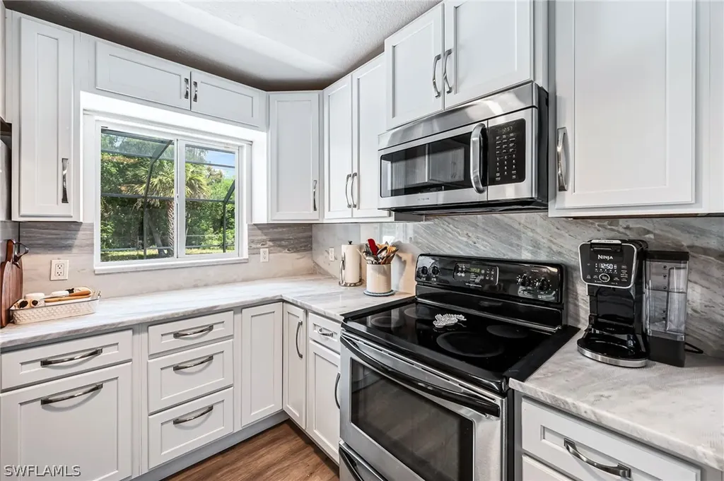 385 35th Avenue NW Naples FL 34120