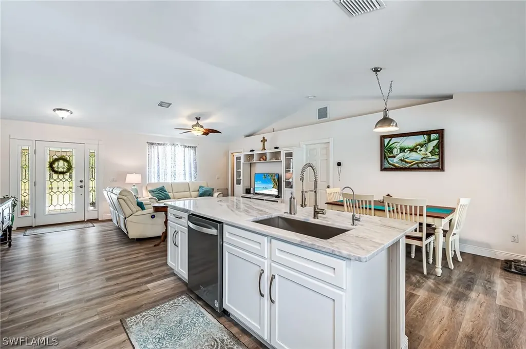 385 35th Avenue NW Naples FL 34120