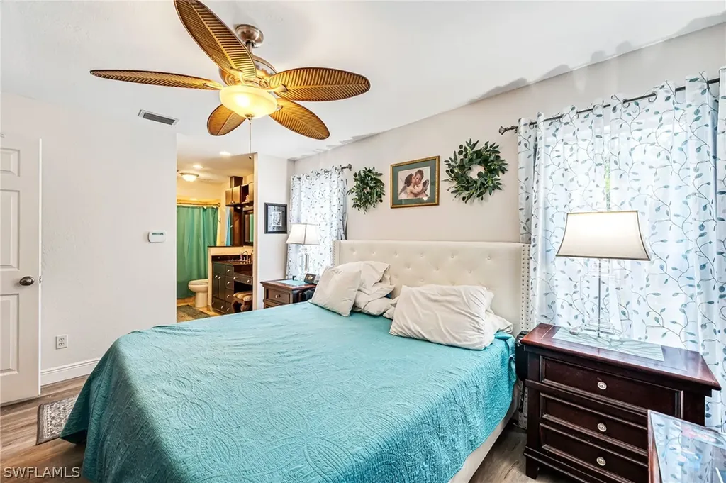 385 35th Avenue NW Naples FL 34120
