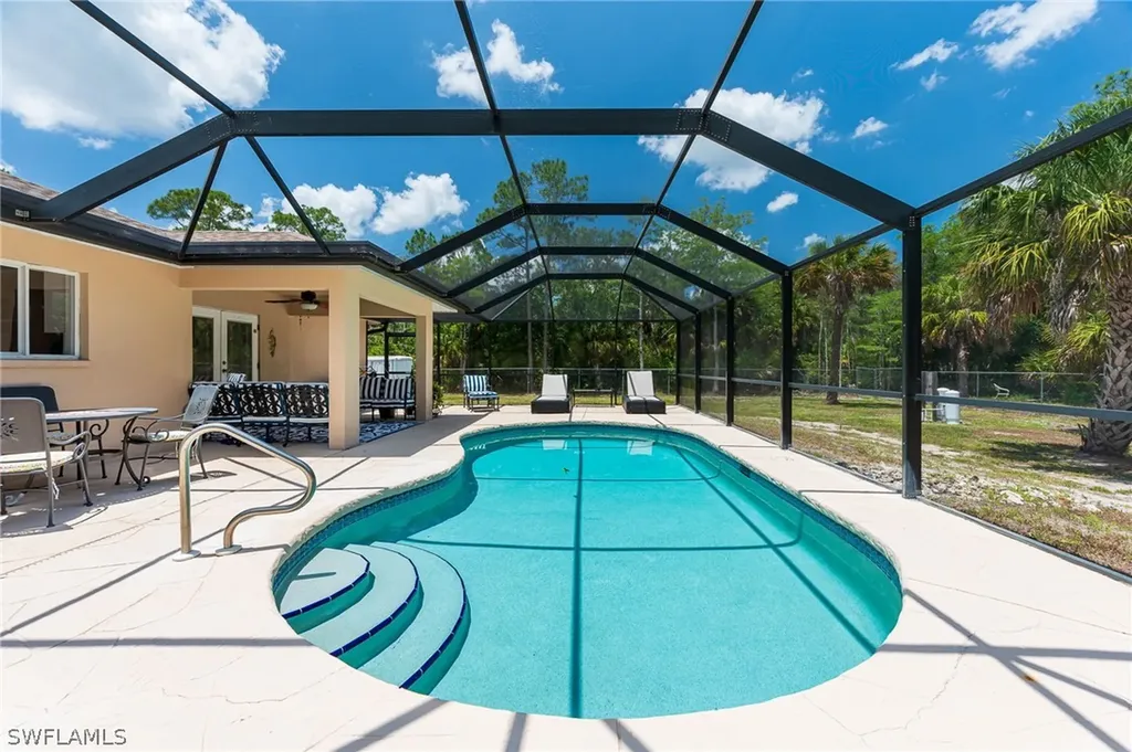 385 35th Avenue NW Naples FL 34120