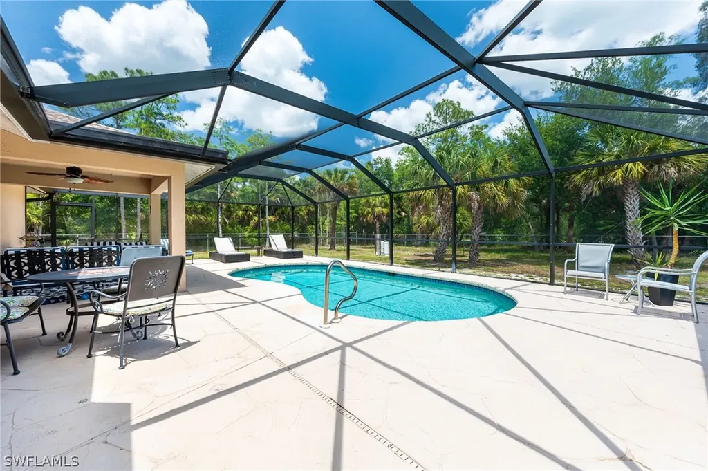 385 35th Avenue NW Naples FL 34120