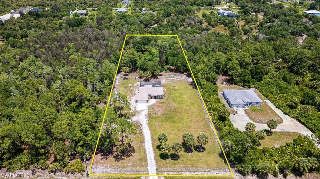 385 35th Avenue NW Naples FL 34120