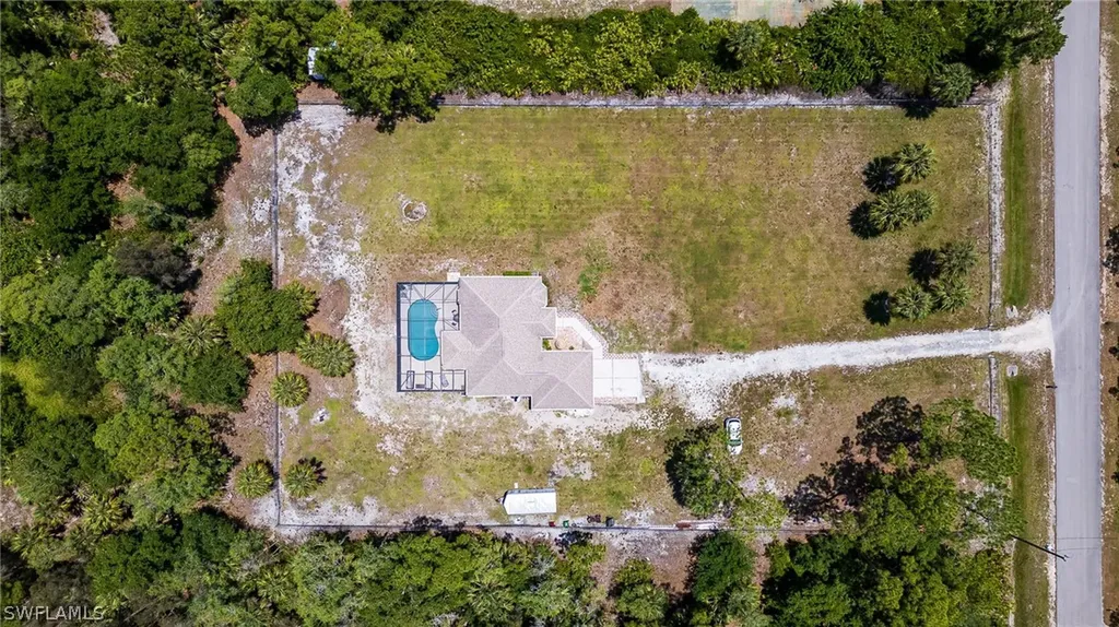 385 35th Avenue NW Naples FL 34120