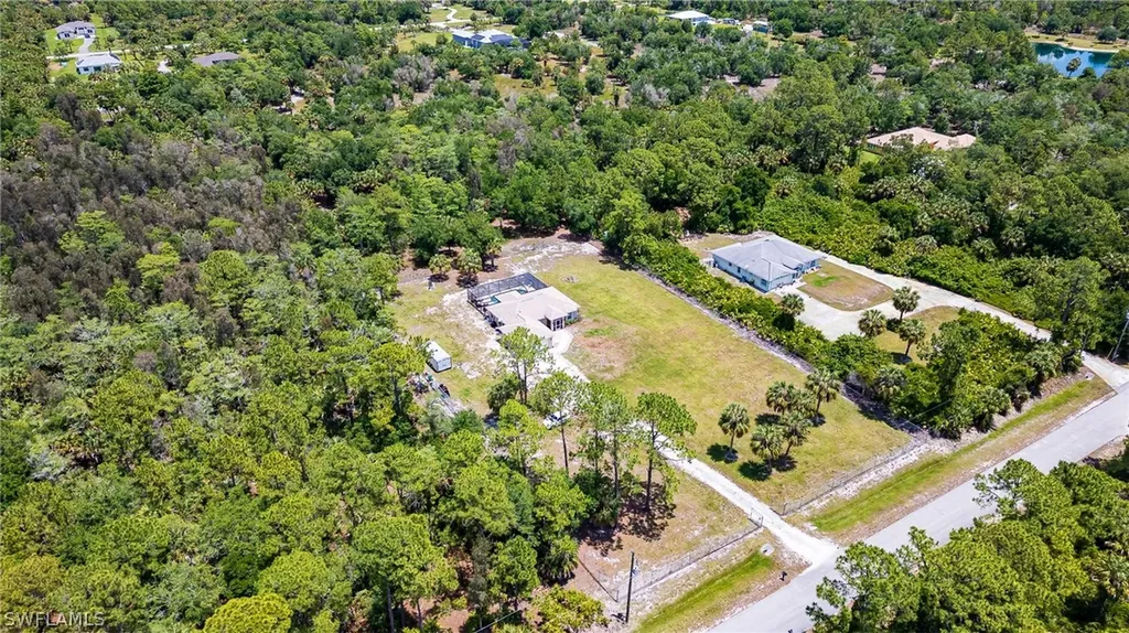 385 35th Avenue NW Naples FL 34120