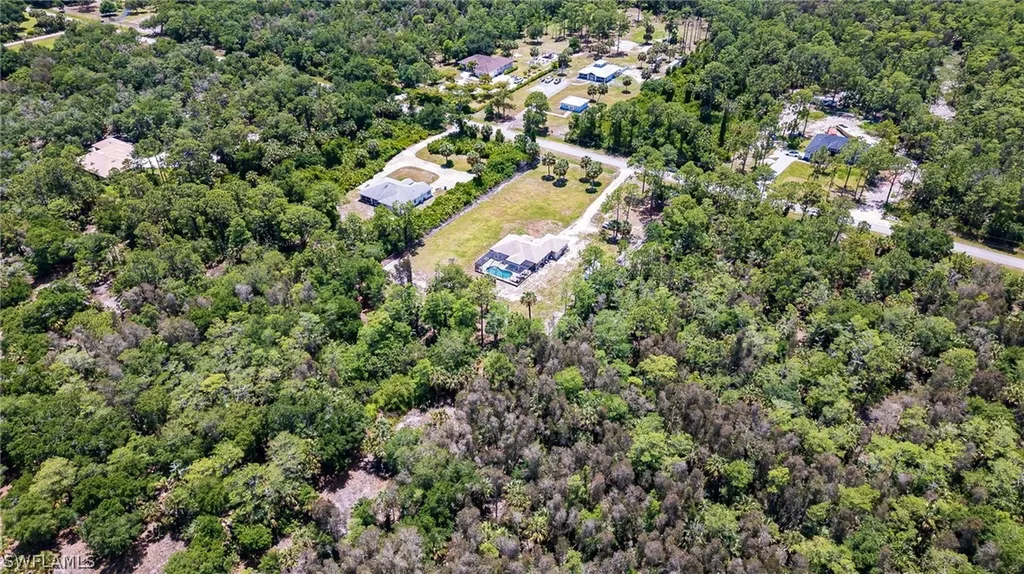 385 35th Avenue NW Naples FL 34120