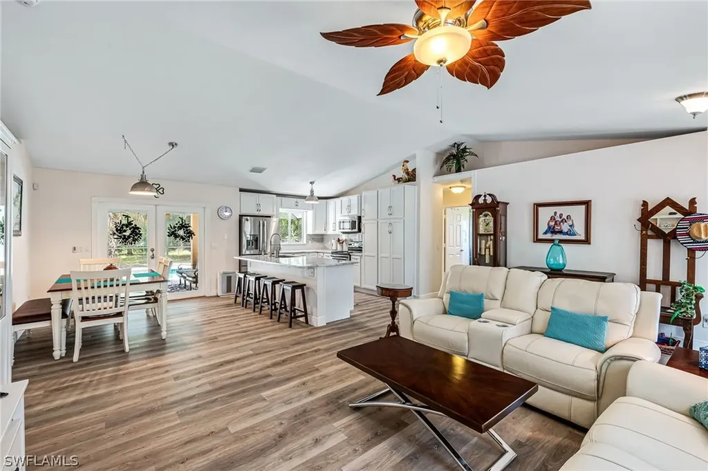 385 35th Avenue NW Naples FL 34120