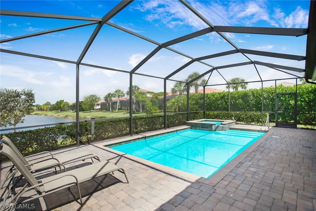 1479 Santiago Circle Naples FL 34113