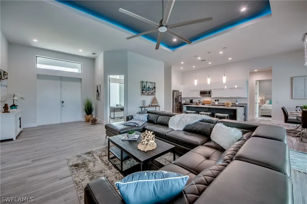 124 SW 16th Place Cape Coral FL 33991