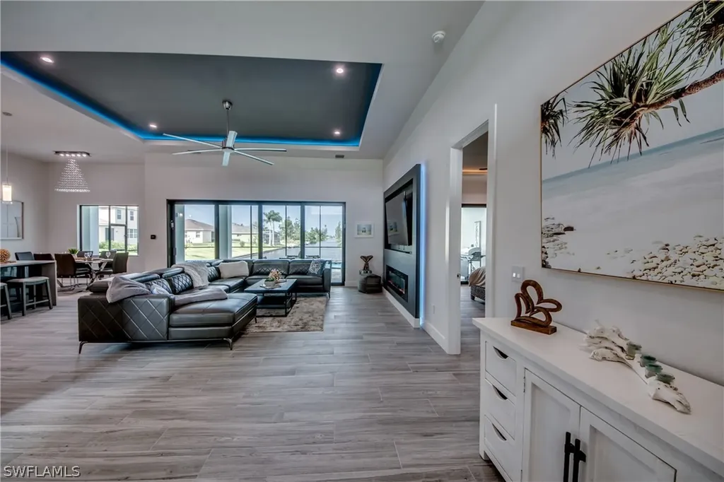 124 SW 16th Place Cape Coral FL 33991