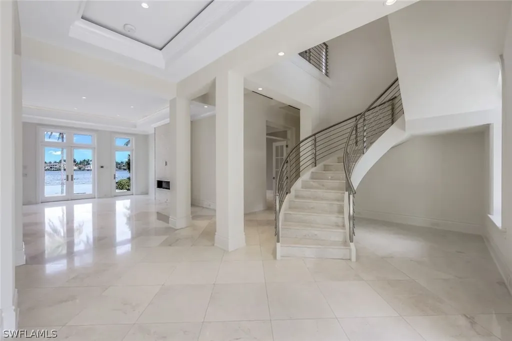 970 Aqua Circle Naples FL 34102