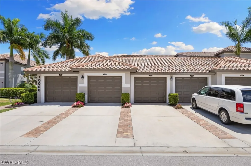 10068 Siesta Bay Drive Naples FL 34120