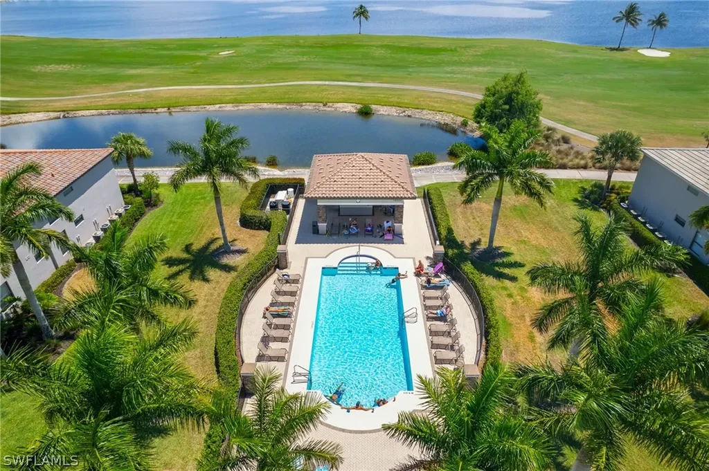 10068 Siesta Bay Drive Naples FL 34120