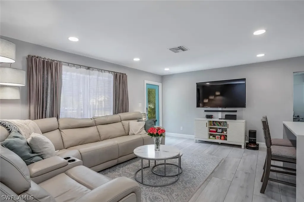 3731 Arlington Street Fort Myers FL 33901