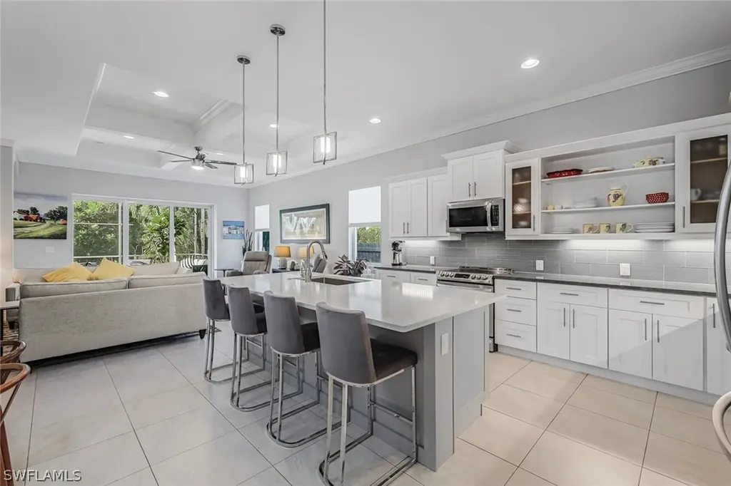 838 95th Avenue N Naples FL 34108