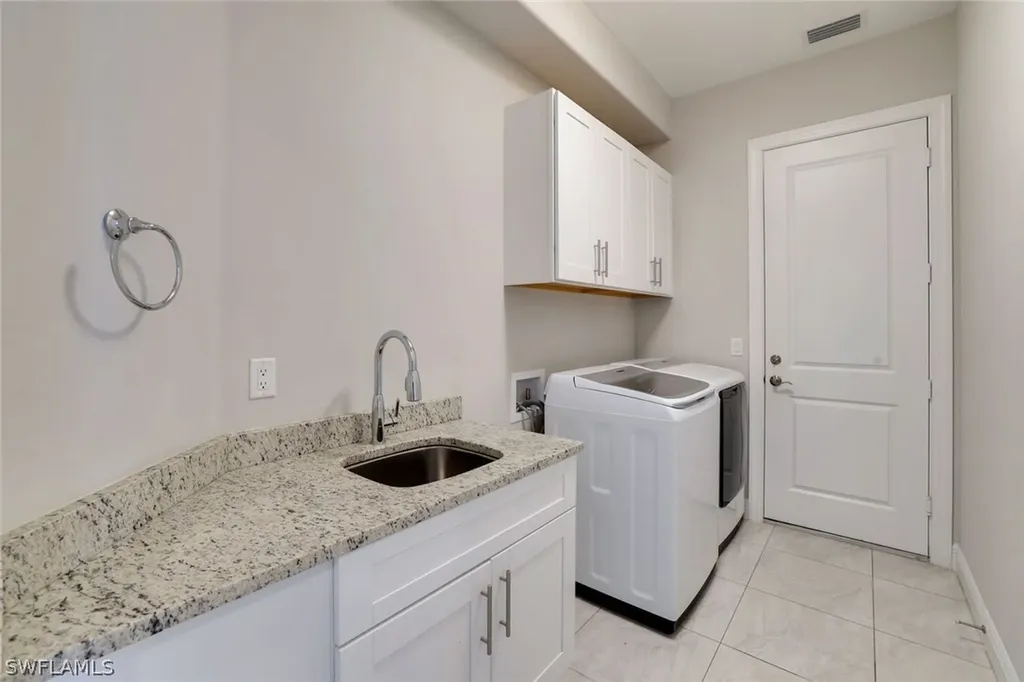 838 95th Avenue N Naples FL 34108