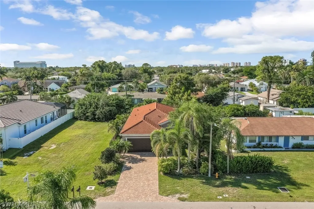 838 95th Avenue N Naples FL 34108