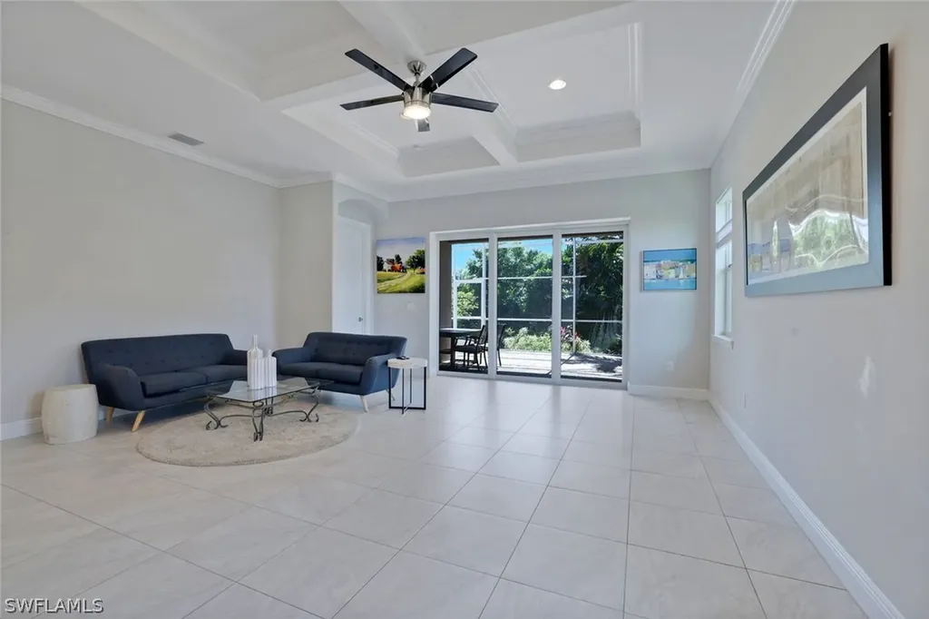 838 95th Avenue N Naples FL 34108