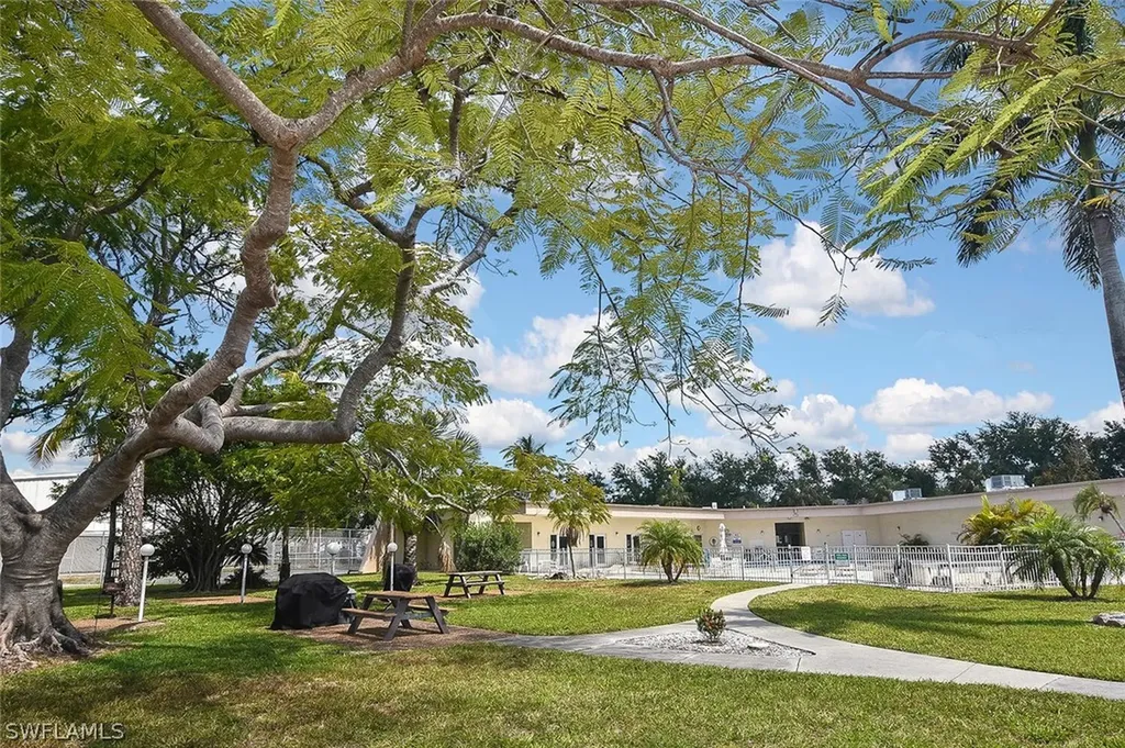2079 Barkeley Lane Fort Myers FL 33907