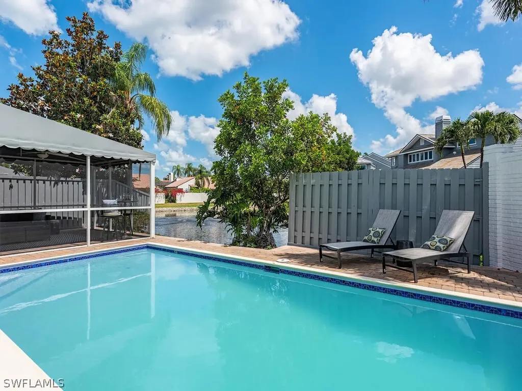 645 Bridgeway Lane Naples FL 34108-2745