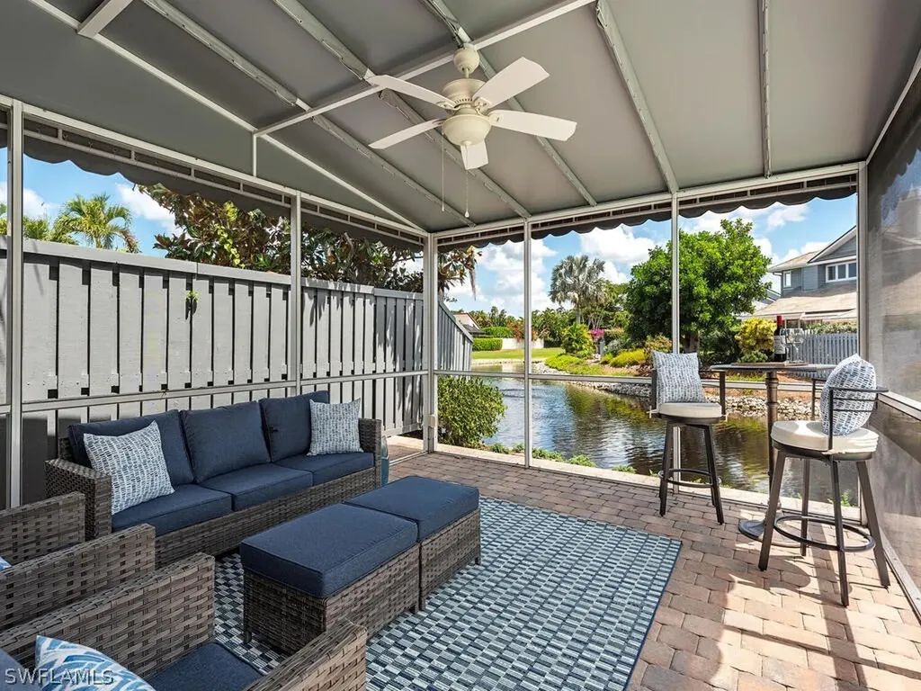 645 Bridgeway Lane Naples FL 34108-2745