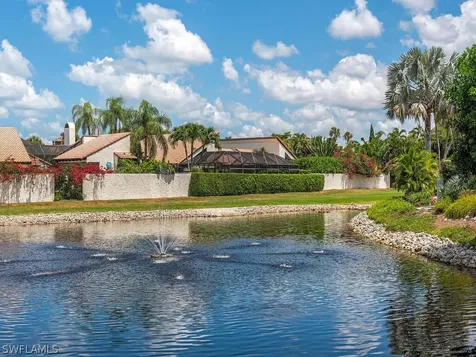 645 Bridgeway Lane Naples FL 34108-2745