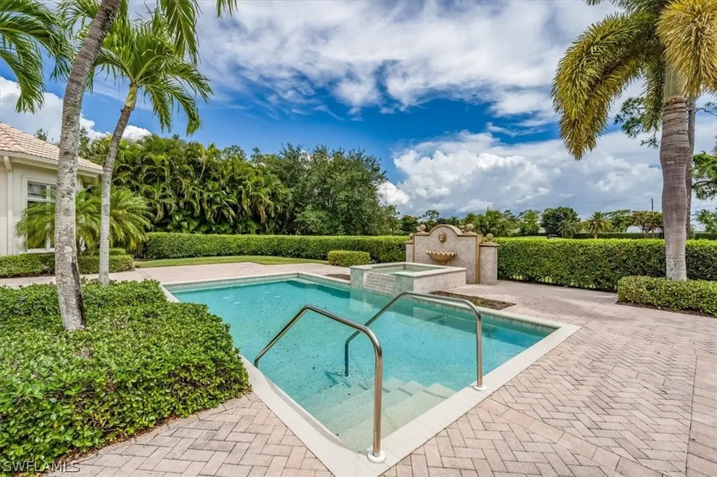 5048 Groveland Terrace Naples FL 34119