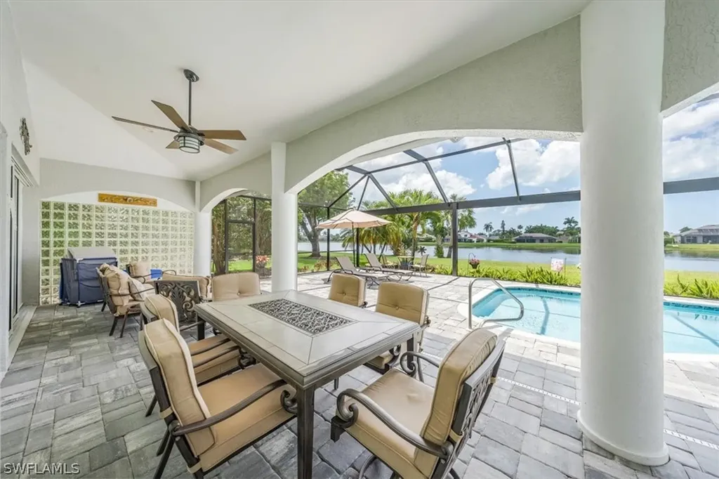 2137 Imperial Circle Naples FL 34110