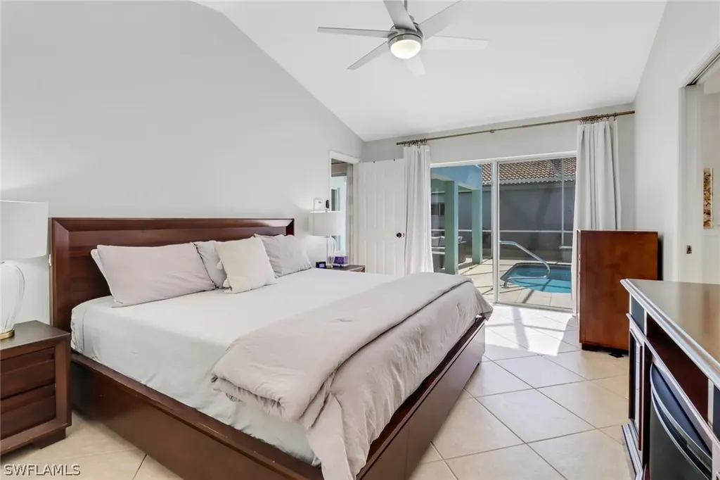 1145 Jardin Drive Naples FL 34104