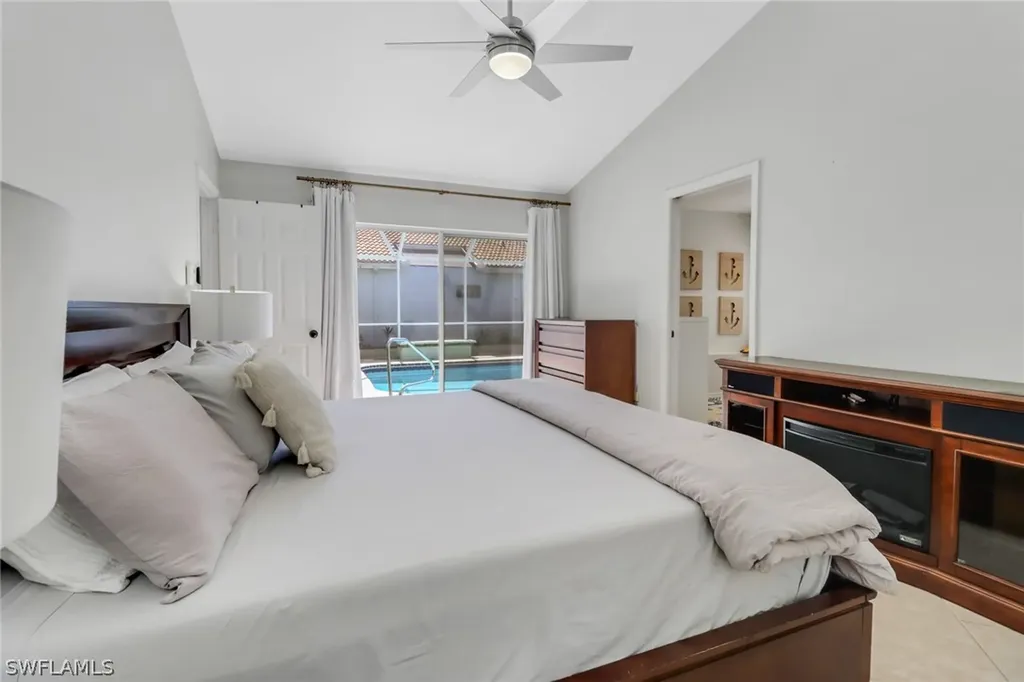 1145 Jardin Drive Naples FL 34104