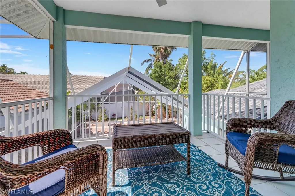 1145 Jardin Drive Naples FL 34104