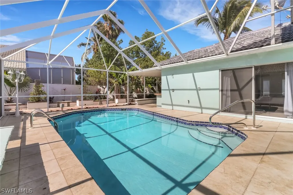 1145 Jardin Drive Naples FL 34104