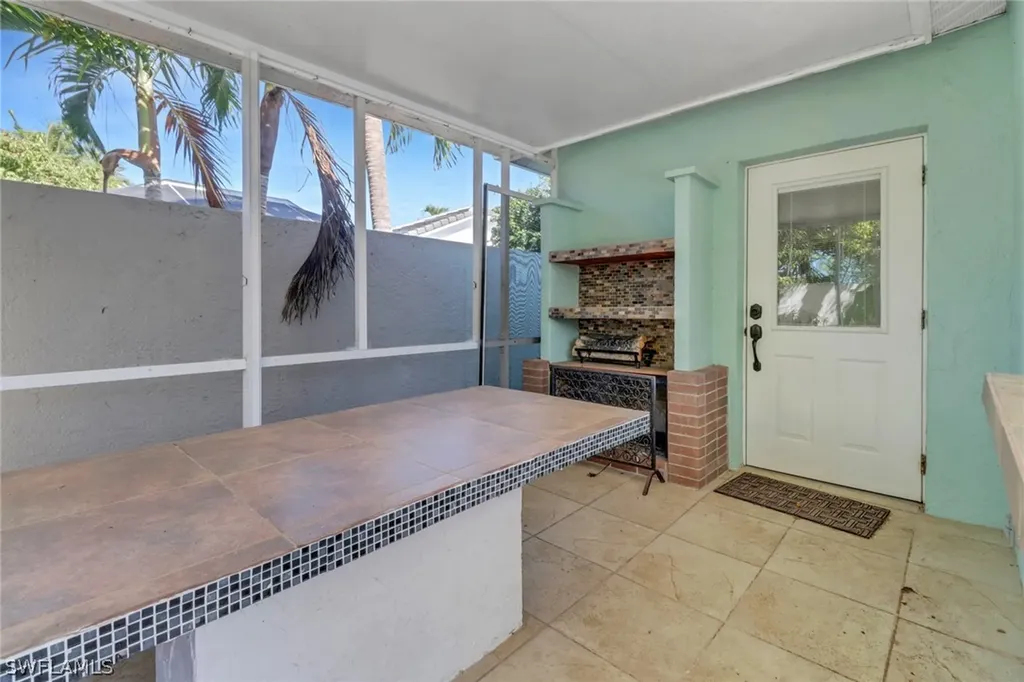 1145 Jardin Drive Naples FL 34104