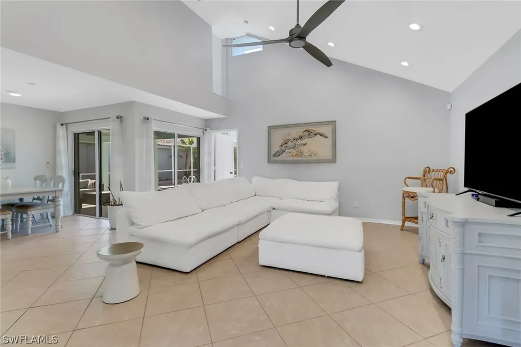 1145 Jardin Drive Naples FL 34104