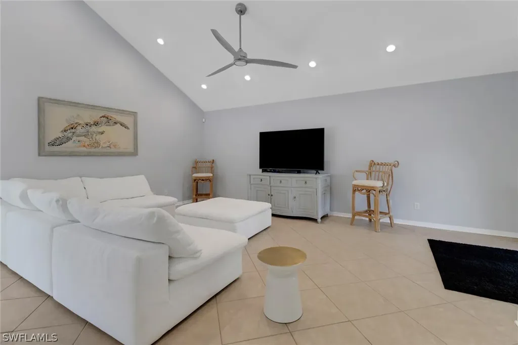 1145 Jardin Drive Naples FL 34104