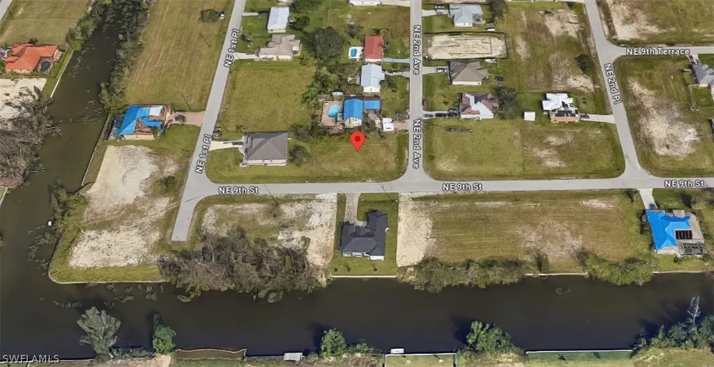 902 NE 2nd Avenue Cape Coral FL 33909