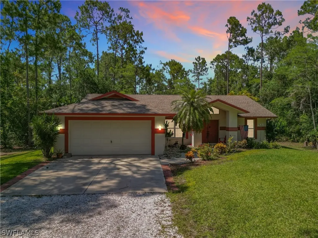3661 5th Avenue NW Naples FL 34120